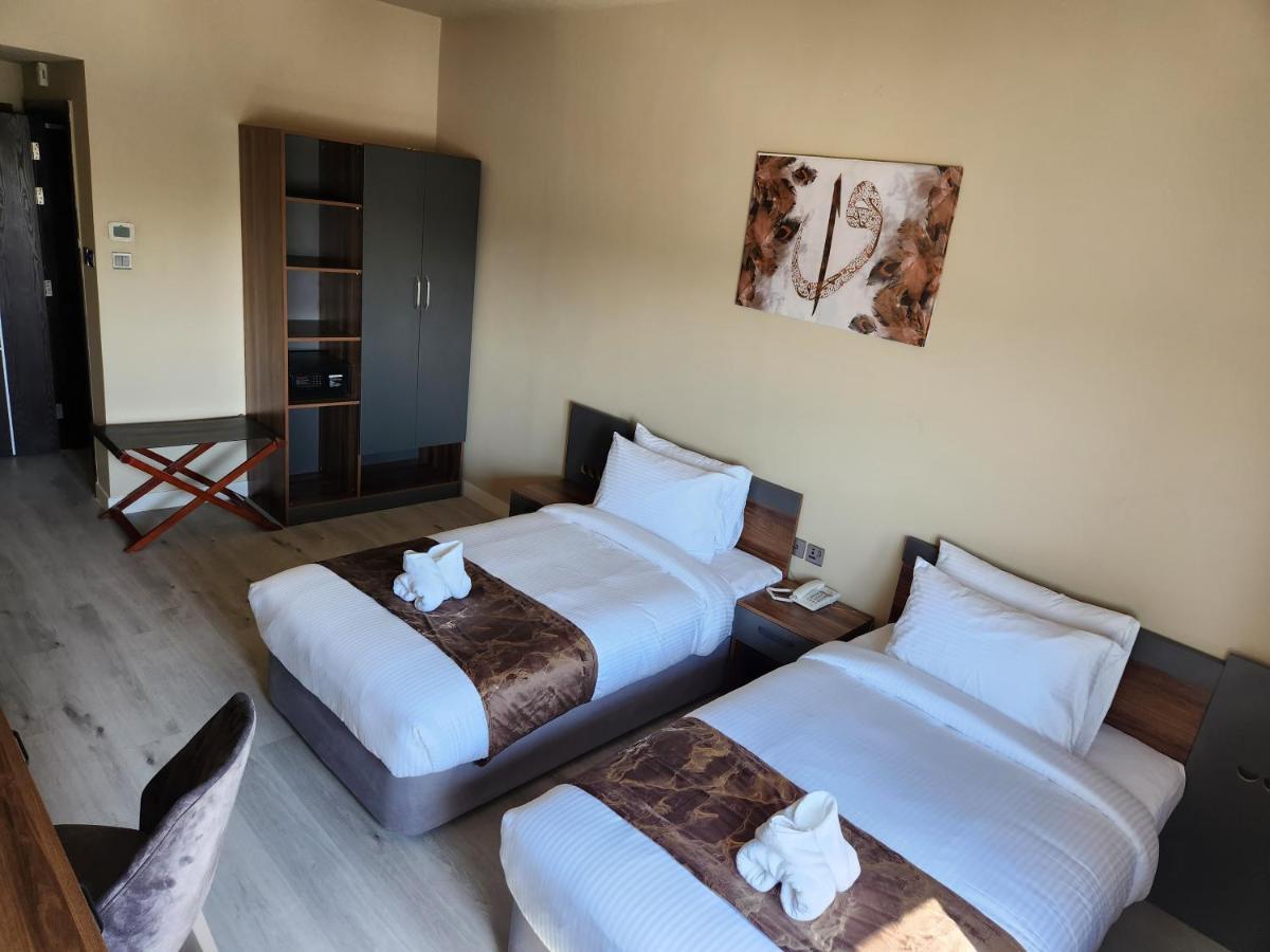 The Saj Hotel Ajman Bagian luar foto