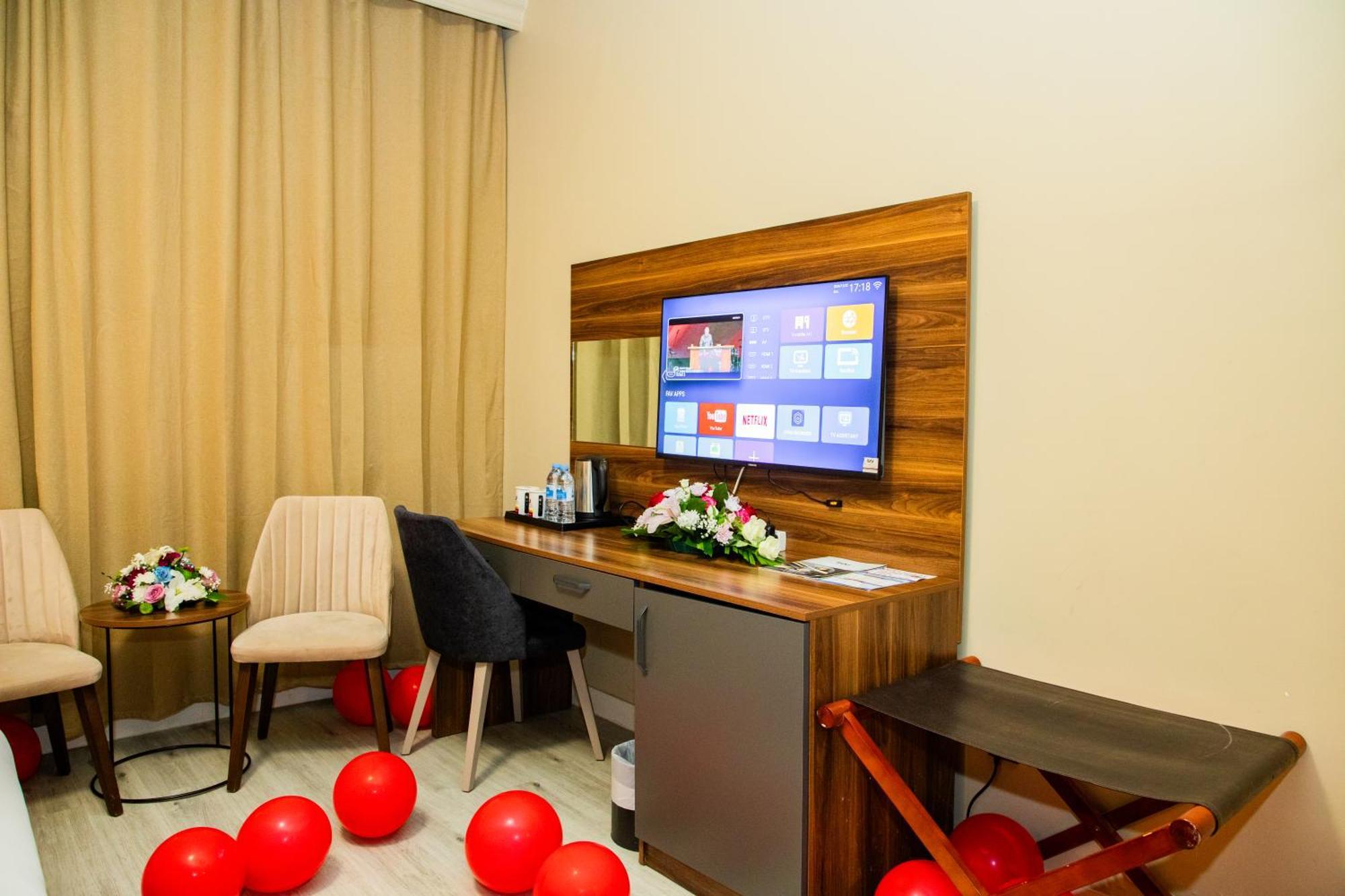 The Saj Hotel Ajman Bagian luar foto