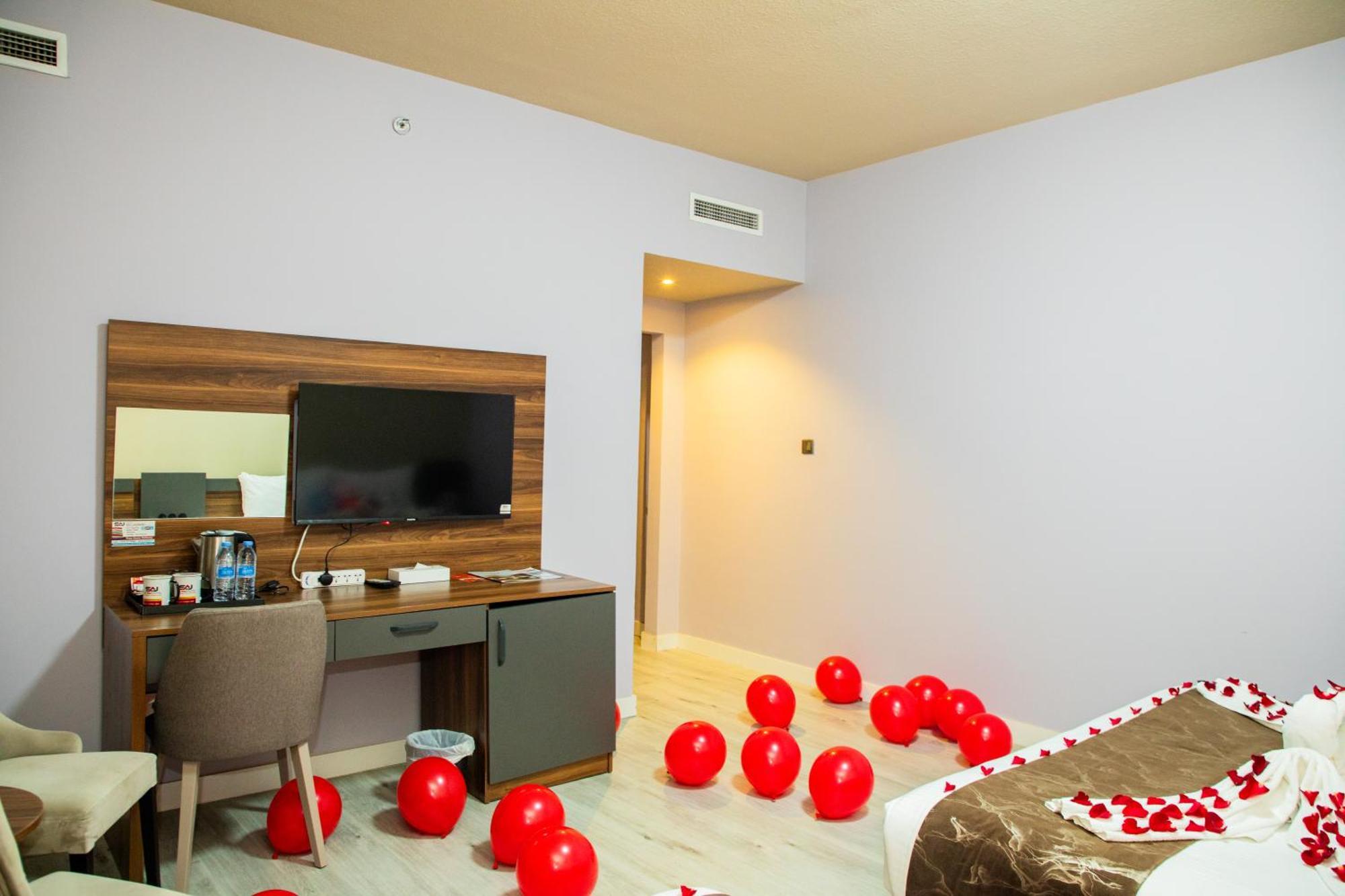 The Saj Hotel Ajman Bagian luar foto