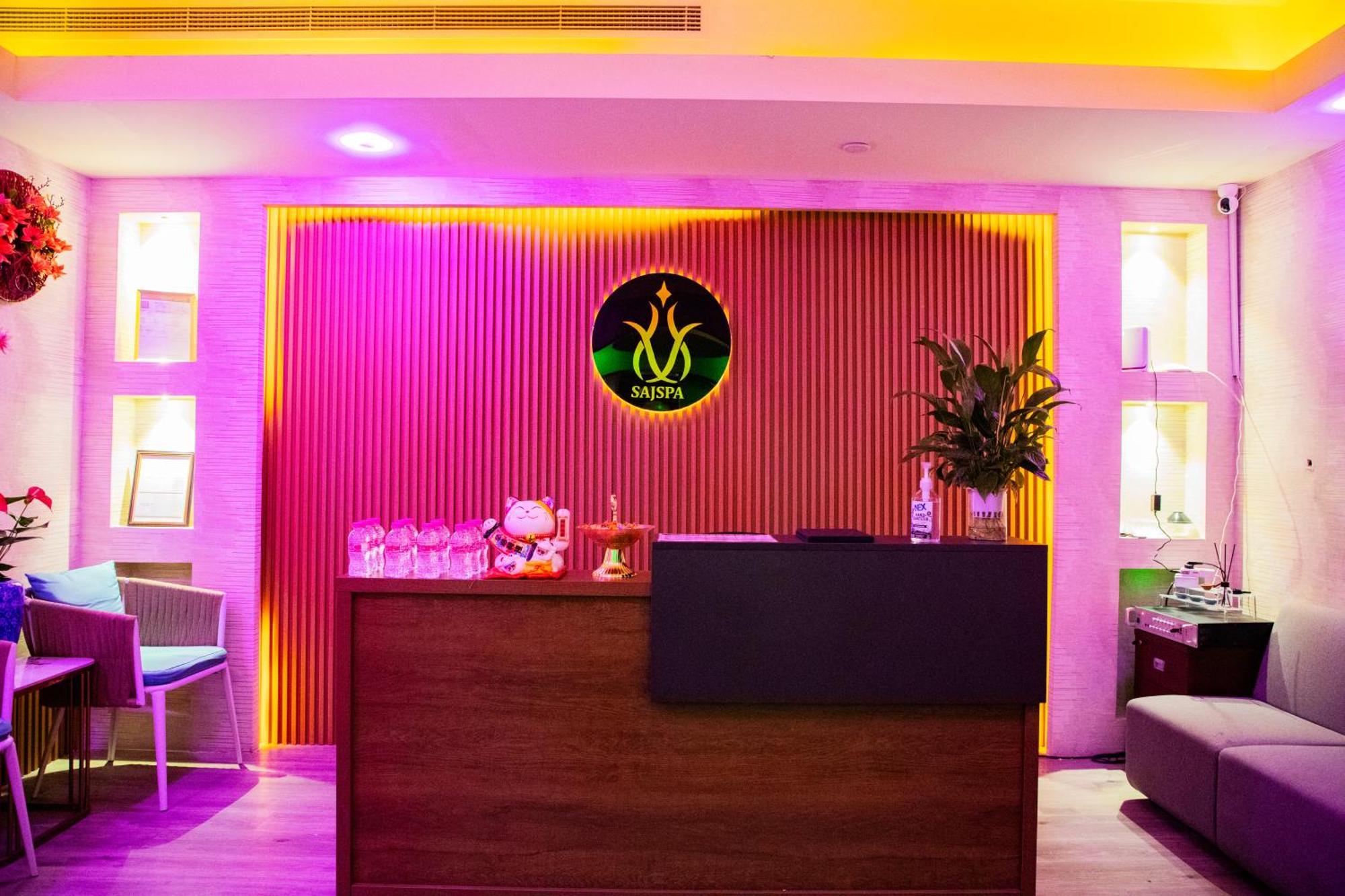 The Saj Hotel Ajman Bagian luar foto